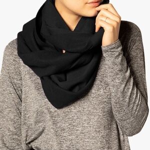 Beyond  Yoga Hidden Pocket Infinity Scarf